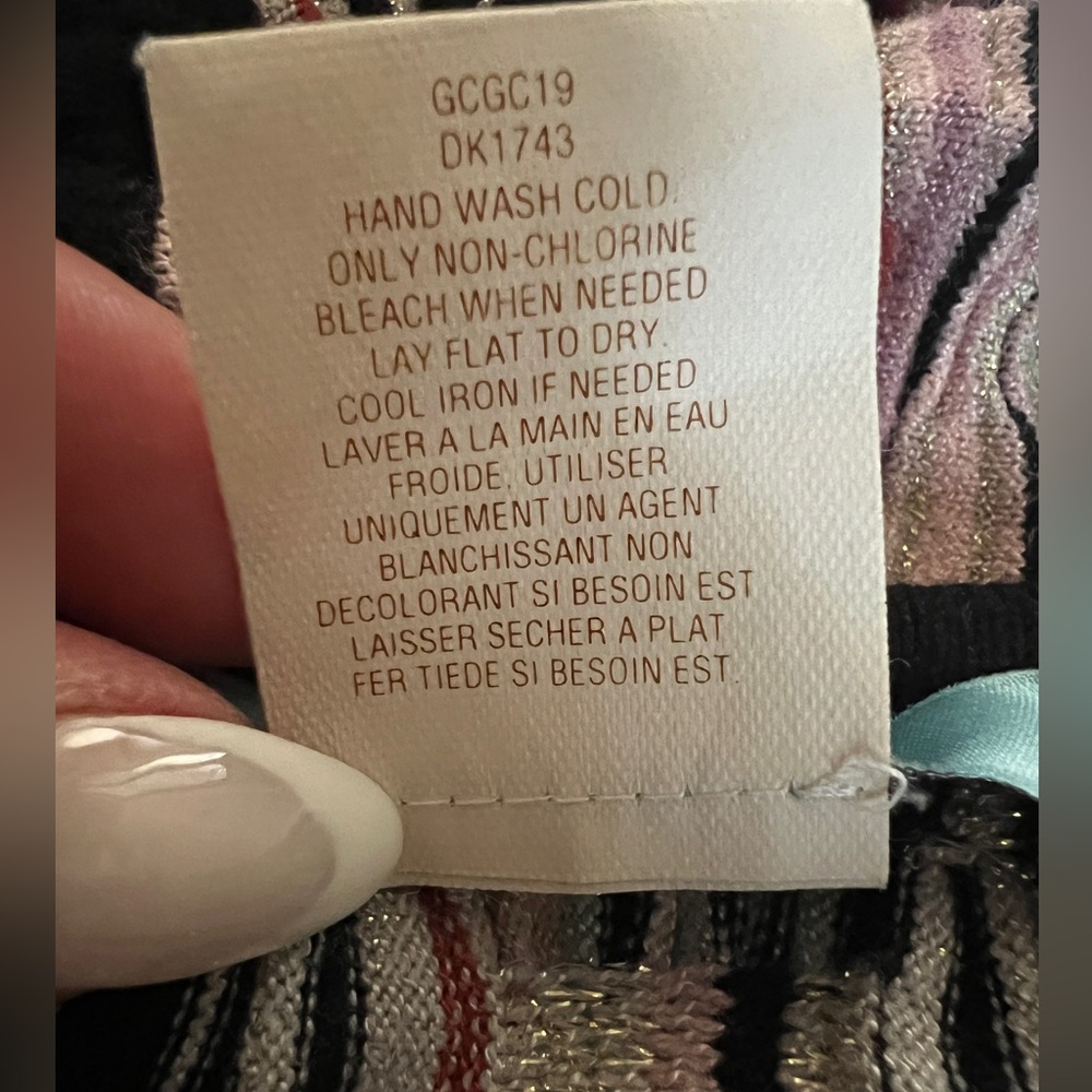 Marciano Runway Collection - Vintage Knit Top - Small - Picture 4 of 4